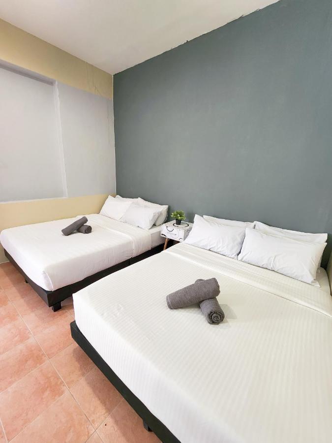 Gurney Coast Guest House By Sky Hive George Town Exterior photo