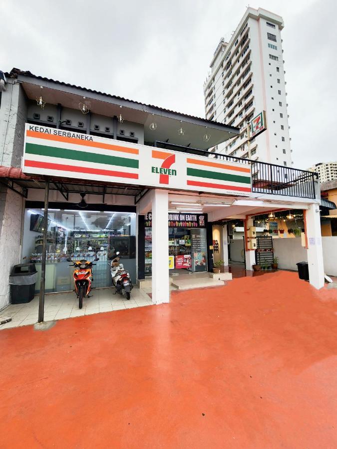 Gurney Coast Guest House By Sky Hive George Town Exterior photo